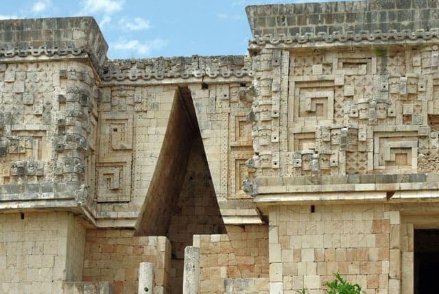 uxmal mexico governors palace